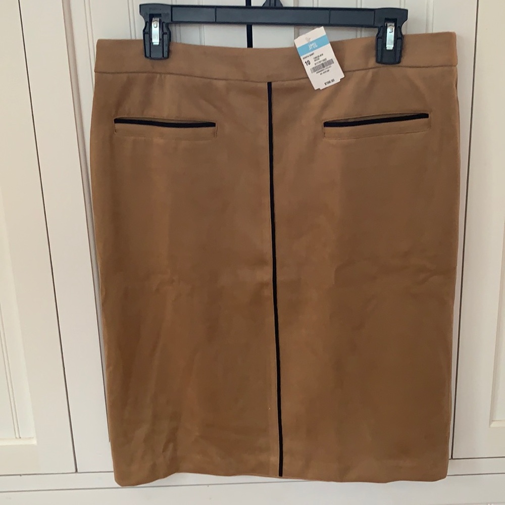 J. McLaughlin faux suede tan skirt with black piping. NWT!!